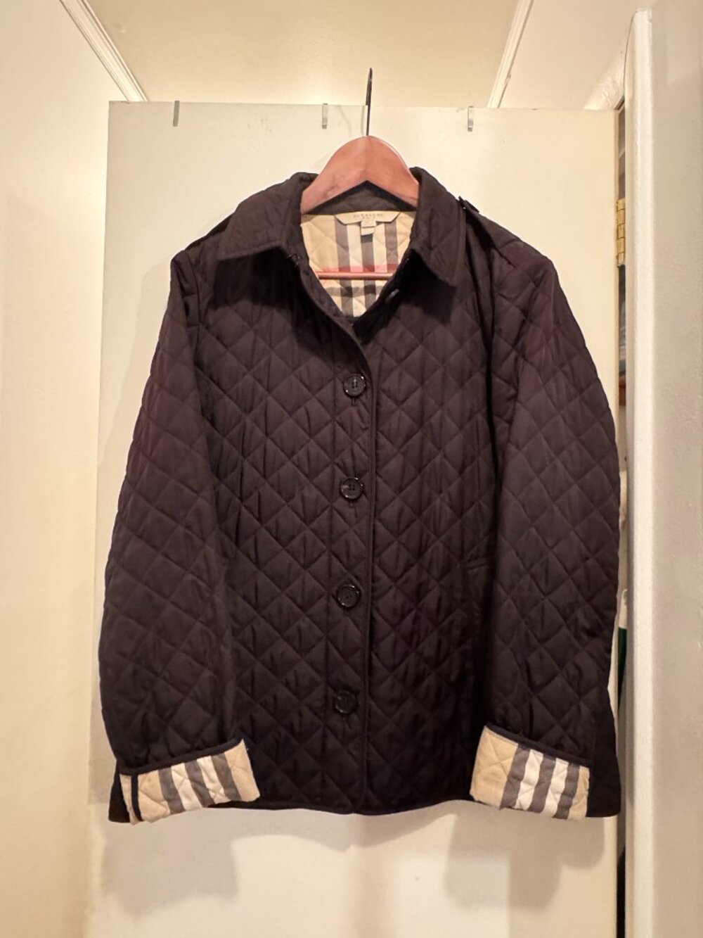 Burberry Women's Jacket Quilter Size L